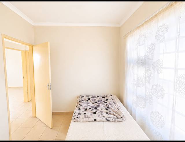 3 BEDROOM HOUSE FOR SALE IN VANDERBIJLPARK CE 4